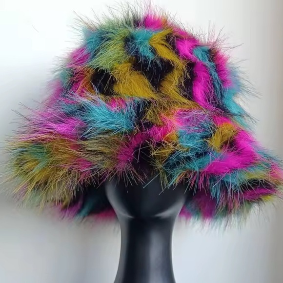 Cover Photo Rainbow Animal Print Faux Fur Costume Y2K Rave Fuzzy Bucket Hat - Picture 3 of 4